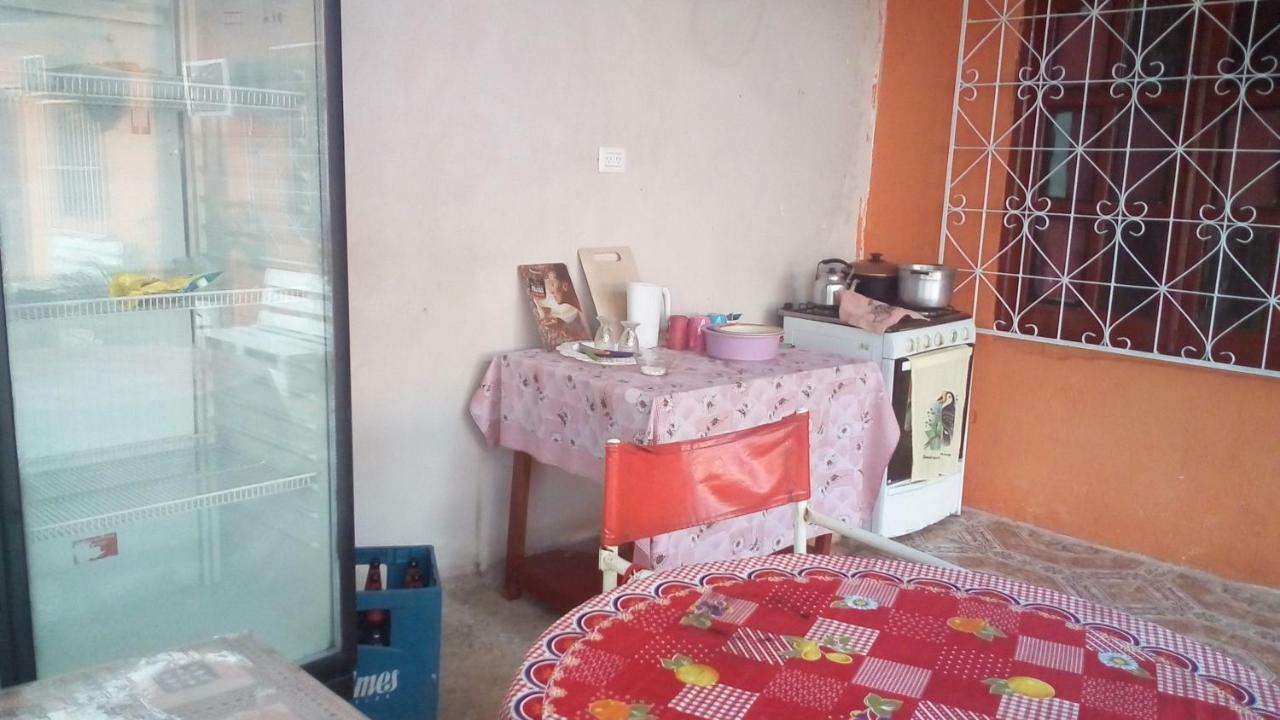 הוסטל פוארטו איגואסו Alojamiento Picaflor Iguazu מראה חיצוני תמונה